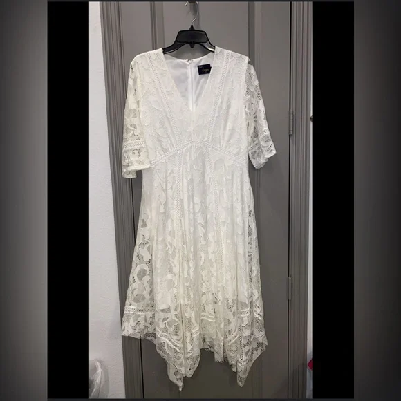 Just...Taylor Dresses | Just Taylor White Lace Overlay Midi Dress with Handkerchief Hemp | Color: White | Size: 2 | Torilaurenxo's Closet